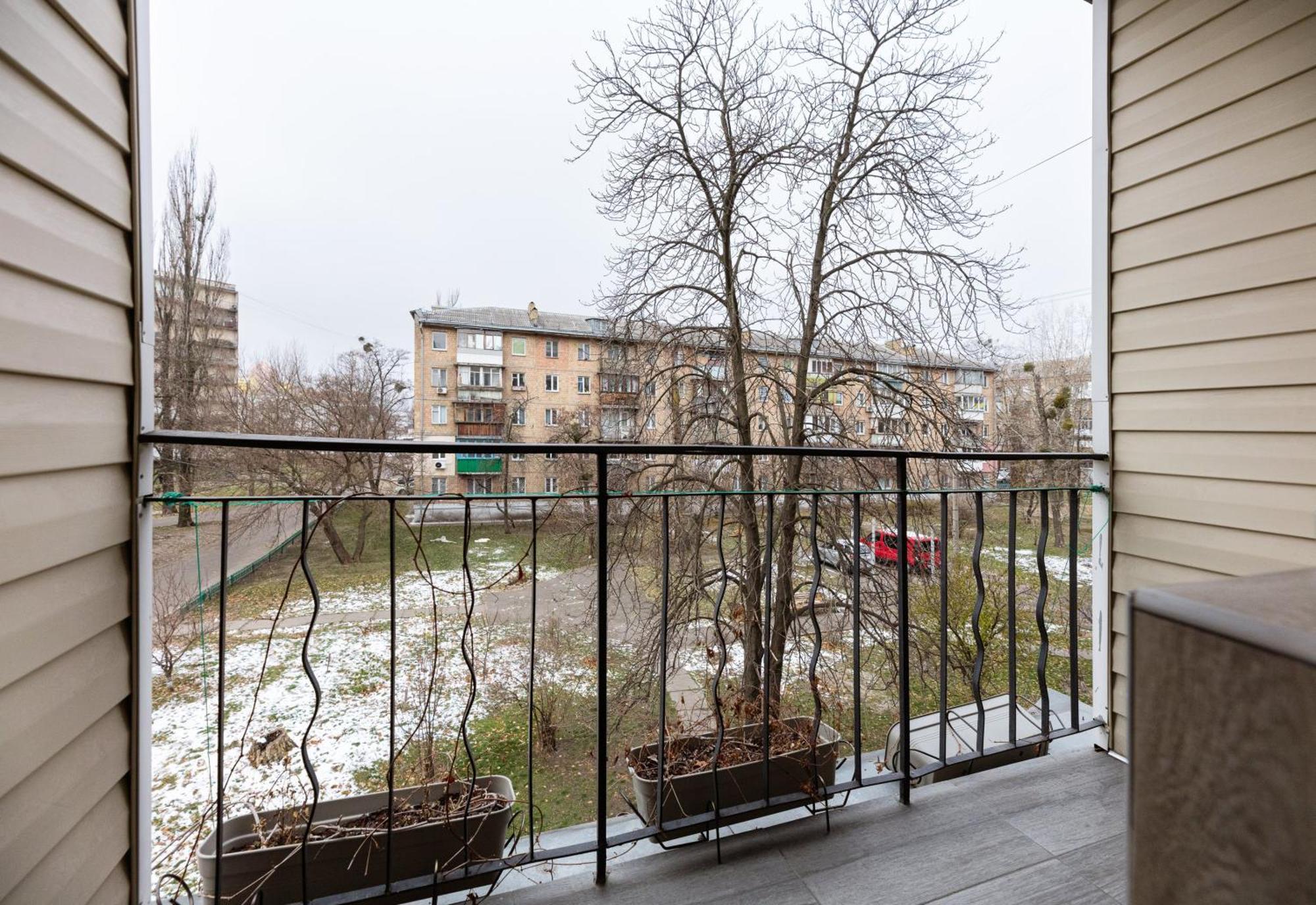 дарницька площа * Kyiv
